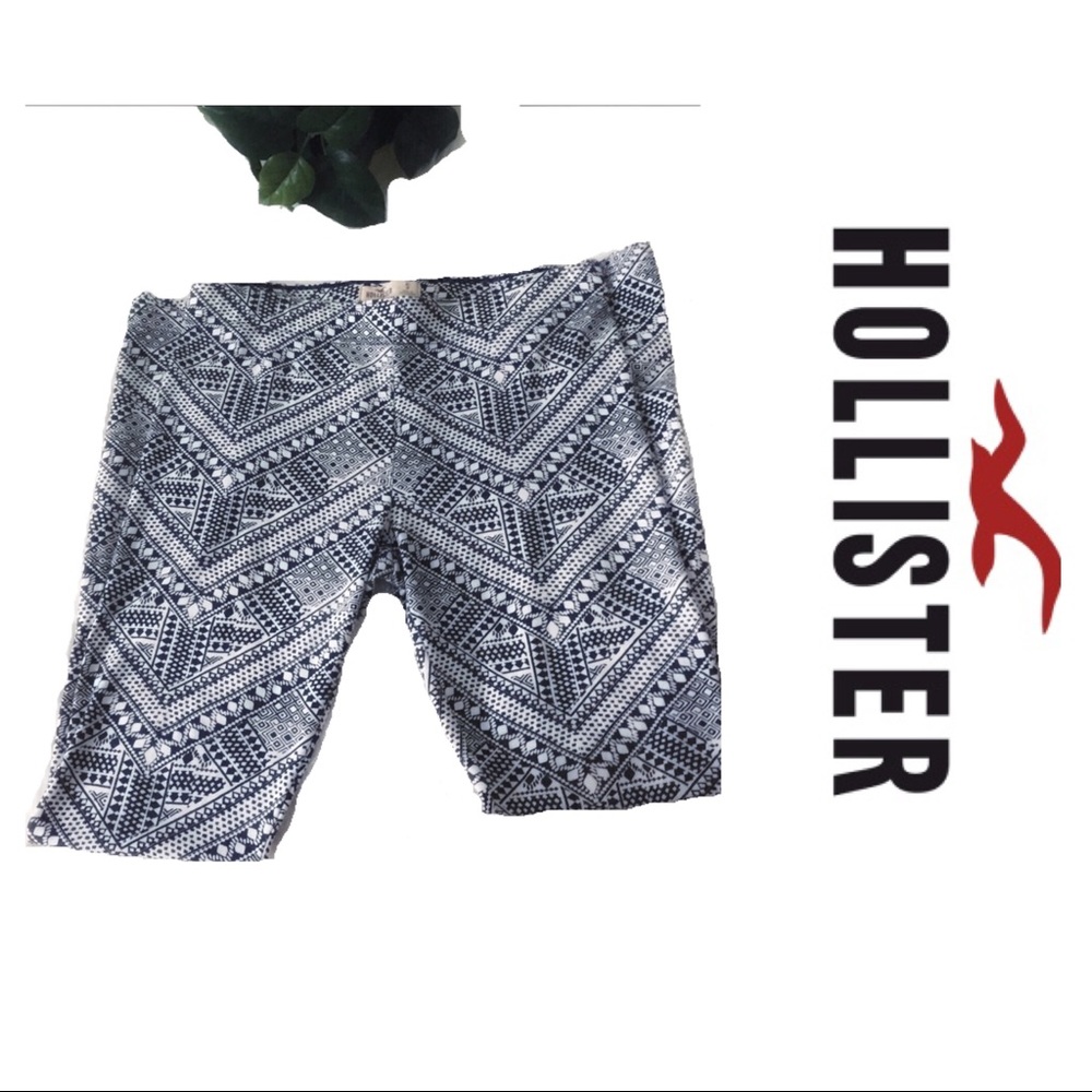 Hollister Black and White Print Leggings